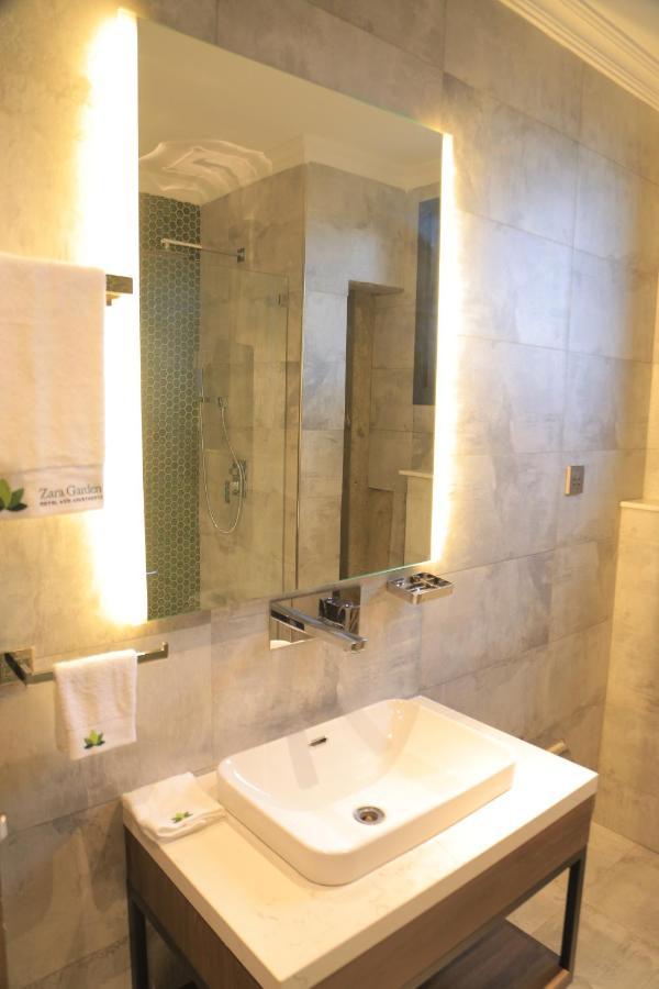 Zara Garden Hotel And Apartments Kampala Exterior foto